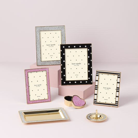 Sitting Pretty Stripe 4x6 Photo Frame