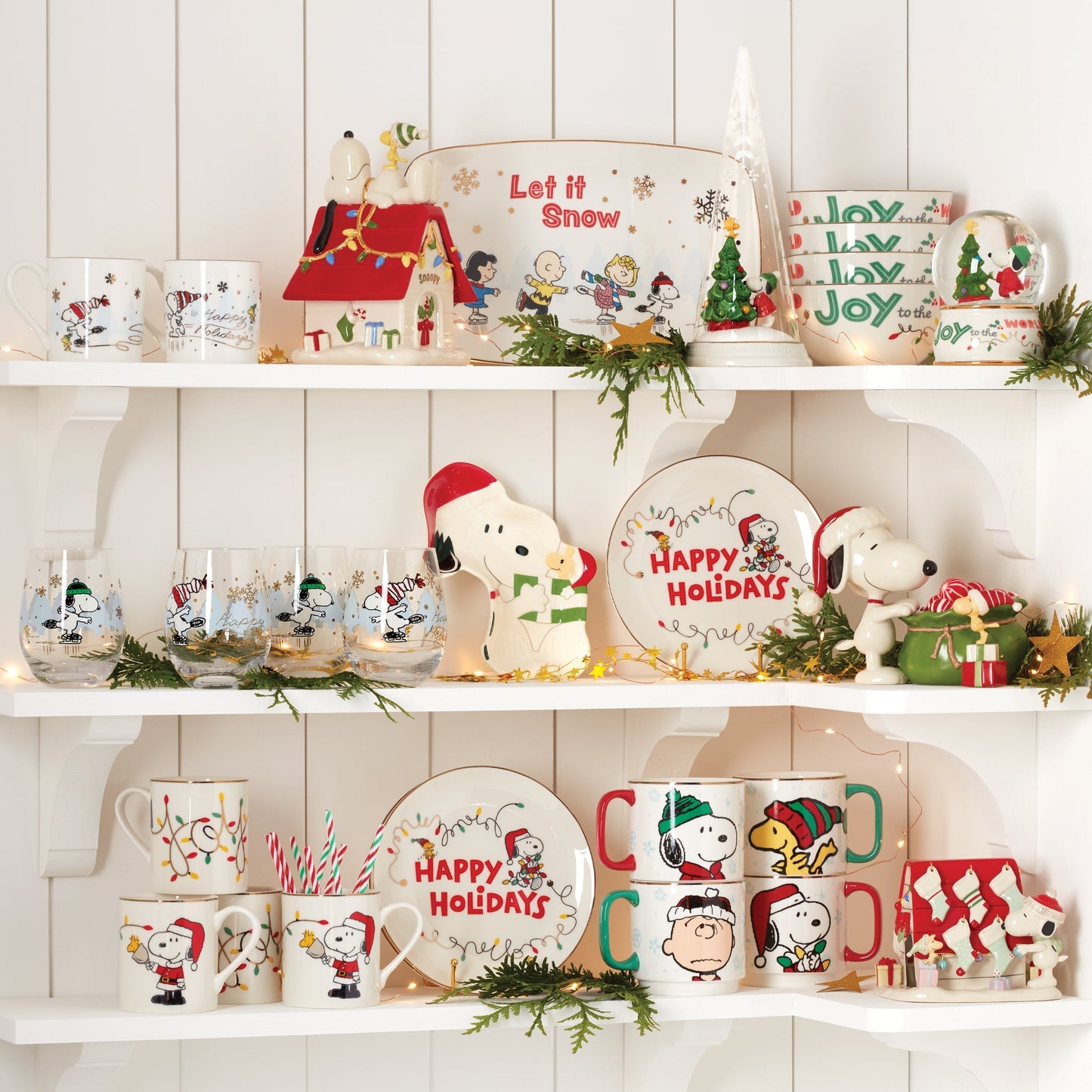 Snoopy Christmas Mugs, Set of 4